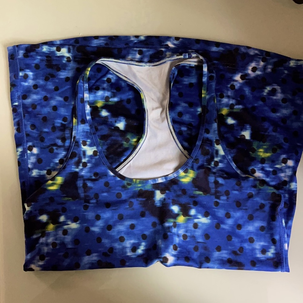 Lululemon tank